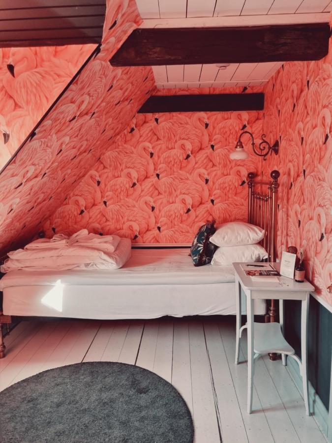 Idala Gard Hotel Трелебори Екстериор снимка