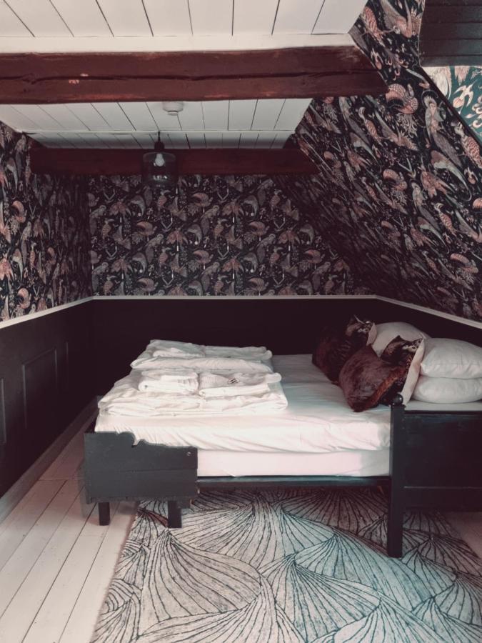Idala Gard Hotel Трелебори Екстериор снимка